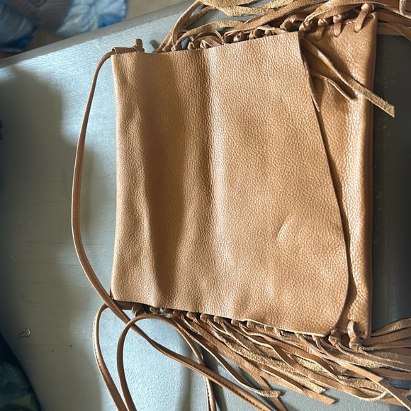 Hobo fringed cross body - Picture 4 of 4